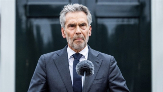 Chính phủ sụp đổ, Thủ tướng Hà Lan từ chức