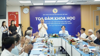 Tôn vinh những đóng góp to lớn của các nhà khoa học trong sự nghiệp bảo vệ và xây dựng đất nước