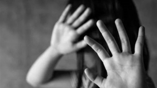 Khởi tố, bắt tạm giam cựu giáo viên dâm ô nữ sinh 13 tuổi