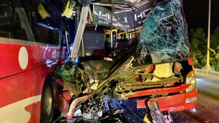 3 xe khách tông liên hoàn trên đường tránh TP Huế, nhiều người bị thương