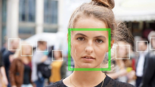 Camera nhận diện trực tiếp hỗ trợ cảnh sát