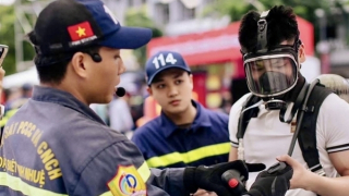 Người dân TP Hồ Chí Minh hào hứng “nạp” kiến thức, kỹ năng PCCC và CNCH