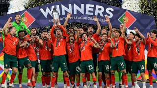 Ronaldo và giọt nước mắt tuổi 40