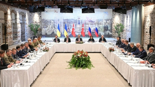 Nga - Ukraine “vừa đánh, vừa đàm”: “Chiến trường quyết định tất cả”