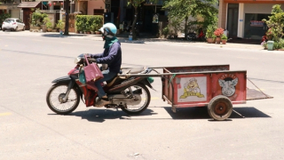 Sống giữa vùng rốn gió Lào