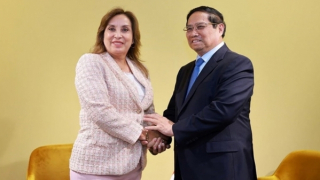 Thủ tướng tiếp tục các hoạt động song phương tại Pháp