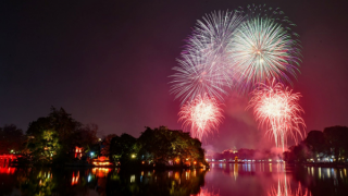 Hà Nội bắn pháo hoa, trình diễn drone thủy lực chào mừng Quốc khánh