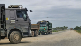 Mỏ đất chưa đảm bảo vệ sinh môi trường đã khai thác rầm rộ