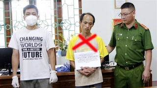 Lai Châu: Bắt đối tượng vận chuyển 8 bánh ma túy