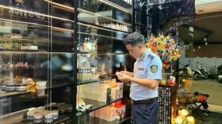 Tạm giữ gần 400 mỹ phẩm nhập lậu tại Công ty Tinna Lê Make Up