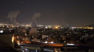 Israel tấn công phủ đầu cơ sở hạt nhân Iran, nổ lớn ở Tehran