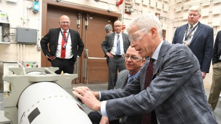 B61-13 - Bom hạt nhân thế hệ mới của Mỹ