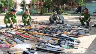 Công an tỉnh Trà Vinh: Tiêu hủy hơn 1.500 vũ khí, vật liệu nổ và công cụ hỗ trợ