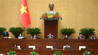 Quốc hội quyết định tiếp tục giảm 2% thuế suất thuế giá trị gia tăng