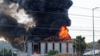 Iran bắt đầu dùng vũ khí mới, cảnh báo dân Tel Aviv sơ tán khẩn