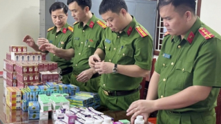 Phát hiện hàng chục cơ sở sản xuất, kinh doanh thuốc, mỹ phẩm vi phạm