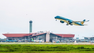 Nguy cơ mất an toàn do thả diều và “vật thể lạ” ở sân bay