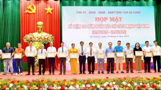 Phóng viên Báo CAND được nhiều đơn vị ghi nhận đóng góp và khen thưởng