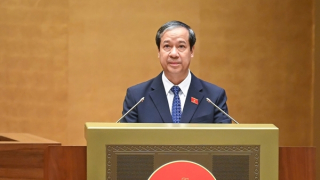 Có một số giáo viên không thực hiện trách nhiệm công vụ, bớt lại chương trình để dạy thêm