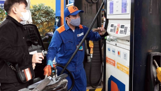 Giá xăng dầu tăng mạnh