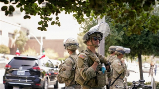 Ông Trump được trao quyền kiểm soát Vệ binh Quốc gia ở California