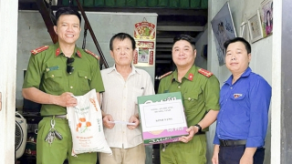 Những người con tin yêu của dân