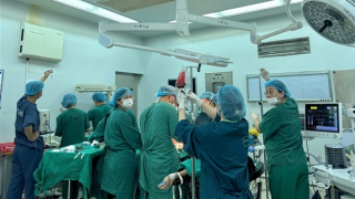 Sản phụ tự mua thuốc phá thai, bị sốc mất máu nguy kịch