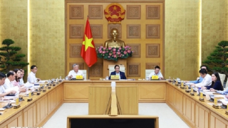 Thủ tướng: Ứng phó kịp thời tình hình Trung Đông, kiên định mục tiêu tăng trưởng