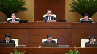 Quốc hội làm việc tuần cuối cùng: Thông qua nhiều nội dung quan trọng và quyết định công tác nhân sự