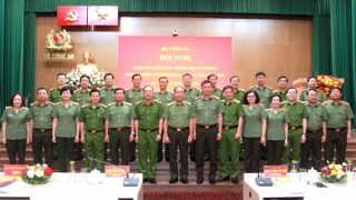 Xác định tầm quan trọng đặc biệt của công tác chính trị, tư tưởng trong CAND