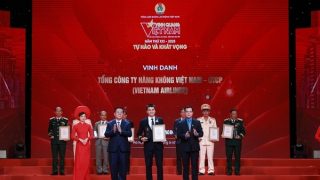 Vietnam Airlines được vinh danh tại chương trình Vinh quang Việt Nam 2025