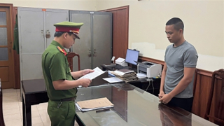 Mượn hào quang TikTok bán hàng nhái