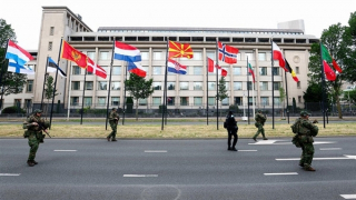 Pháo đài The Hague và bàn đàm phán lịch sử nâng sức mạnh NATO
