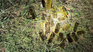 Gặp tổ tuần tra, vứt xe máy chở 18kg vàng bỏ chạy