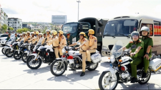 Hơn 1.000 người tuần hành hưởng ứng Tháng hành động phòng, chống ma túy