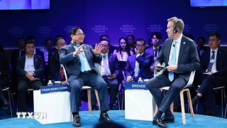 Thủ tướng Phạm Minh Chính đối thoại chính sách tại Hội nghị WEF Thiên Tân