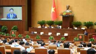 Quốc hội phân cấp thẩm quyền quyết định lập, điều chỉnh dự toán ngân sách nhà nước cho Chính phủ