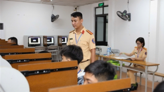 Công an tỉnh Hưng Yên tổ chức kỳ sát hạch, cấp Giấy phép lái xe ô tô đợt đầu tiên