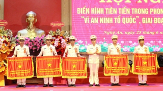 Công an Nghệ An tuyên dương các điển hình tiên tiến trong phong trào thi đua “Vì an ninh Tổ quốc”