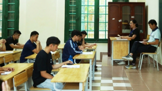 Hơn 1,1 triệu thí sinh làm thủ tục dự thi tốt nghiệp THPT 2025
