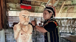 Người “truyền lửa” văn hóa truyền thống của đồng bào Cơ Tu