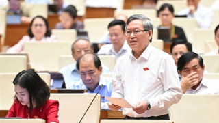 Đề nghị làm rõ thẩm quyền công bố tình trạng khẩn cấp khi Uỷ ban Thường vụ Quốc hội không thể họp