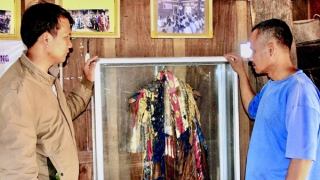 Chiếc áo vua ban và lời thề giữ biên cương