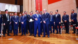 Thủ tướng đề nghị Thượng Hải chia sẻ kinh nghiệm về Trung tâm tài chính quốc tế