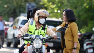 Thí sinh vắng mặt trước thời điểm phát đề thi được CSGT di chuyển cấp tốc