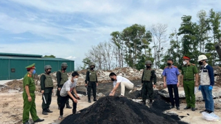 Khởi tố 4 đối tượng chôn lấp hơn 1,6 triệu kg xỉ chì thải ra môi trường