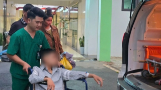 Thí sinh tại Sơn La đi thi bằng xe cứu thương sau ca mổ ruột thừa