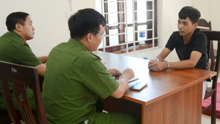 Níu kéo bất thành, dùng băng dính bịt miệng mẹ và bắt cóc con trai người tình