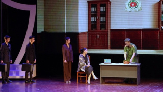 “Hoàng hôn rực nắng” – tác phẩm sân khấu đậm chất điện ảnh về người CAND