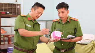 Phát hiện kho hàng chứa mỹ phẩm nghi giả mạo thương hiệu